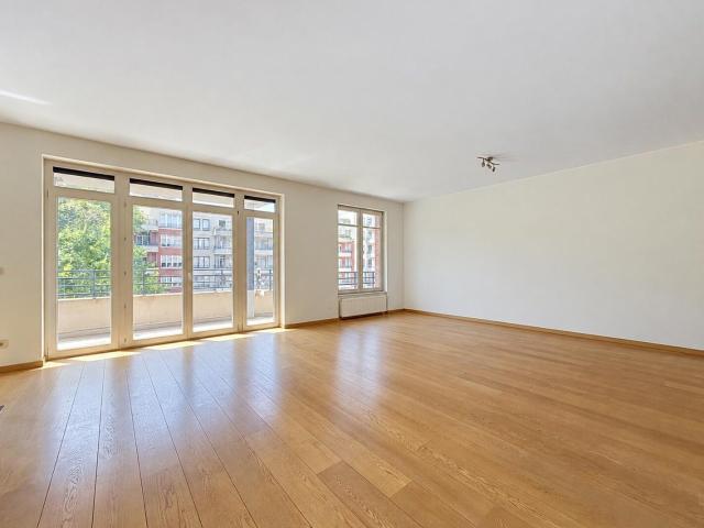 Place Brugmann: Superb 2 bedroom apartment + terrace