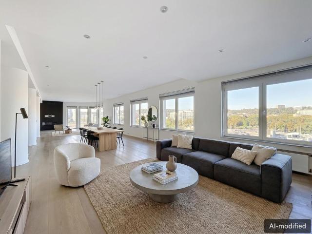 Place d’Italie – 260 m², 3 bedroom apartment