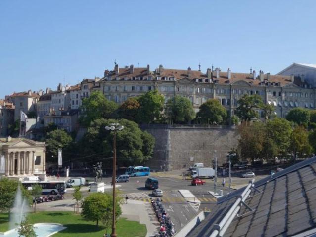 Place de Neuve Appartement d'exception de 7 pièces