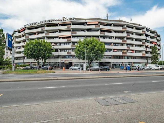 Place de parc intérieure située au 2ème sous sol