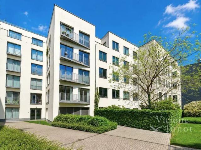 Place des Martyrs 2 bedroom apartment + terraces & parking