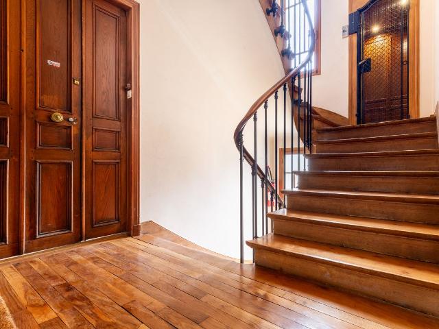 Place d'Italie Elegant Bright, Paris Amsterdam Apartments for Rent