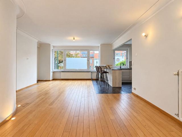 Place Dumon Apt. with terrace, parking & communal garden