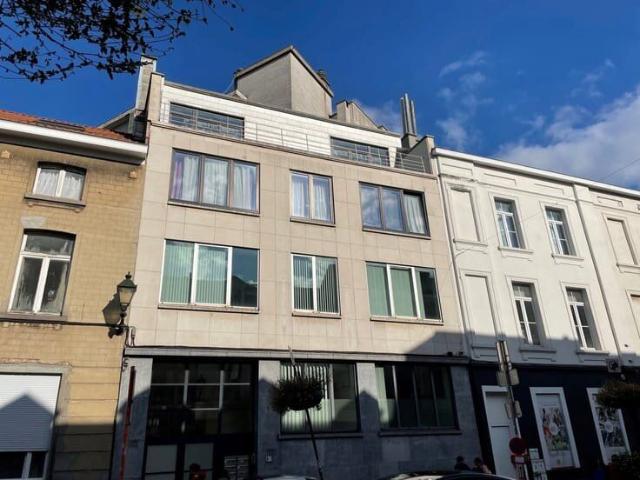 Place Saint Pierre neighborhood — Lovely 2 bedroom apartment