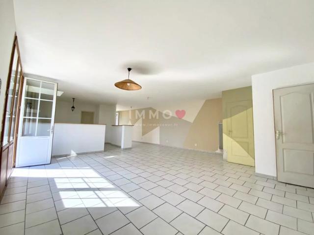 Plain pied avec 2 chambres et jardin
