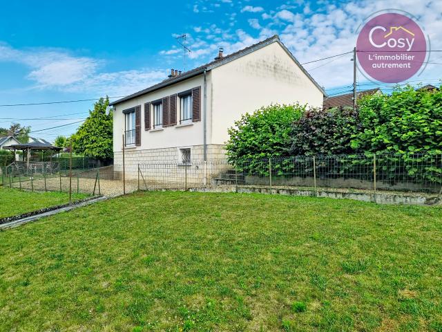 PLAIN PIED Sous sol total Jardin BUCY LE LONG