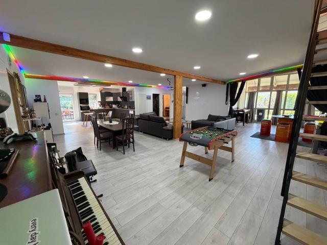 PLAIN PIED DE 284M² DE SURFACE HABITABLE