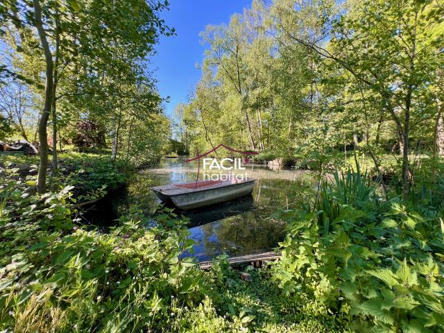 Plain pied individuel avec sous sol complet sur + de 5500m2