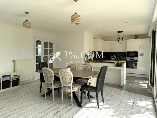 PLAIN PIED RÉNOVÉ DE 92 M2 AVEC 3 CH + GARAGE + JARDIN DE 25
