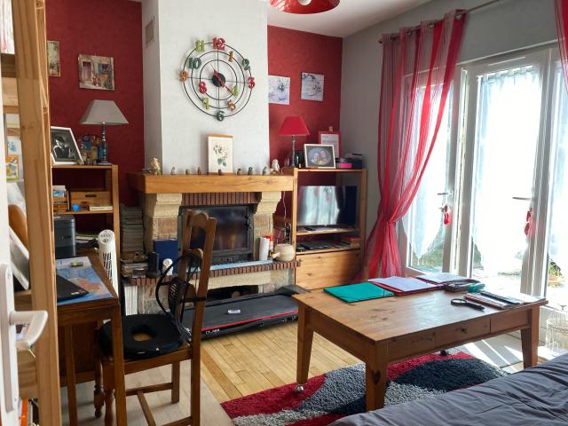 PLAIN PIED SUR 845M2 AVEC GARAGE A 2 PAS DU LAC !