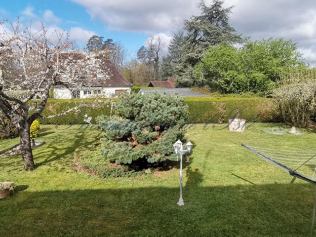 SPACIEUSE MAISON FAMILIALE AVEC JARDIN ET SOUS SOL