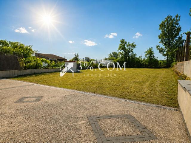 PLAIN PIED 160 M2 3 CHAMBRES PARCELLE 919 M2 GARAGE