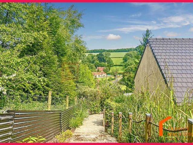 Plain Pied 128 m² / Saint Michel Sous Bois /Vue imprenable / Terrain 2891 m² paysagé / Garage / 7 Vallées