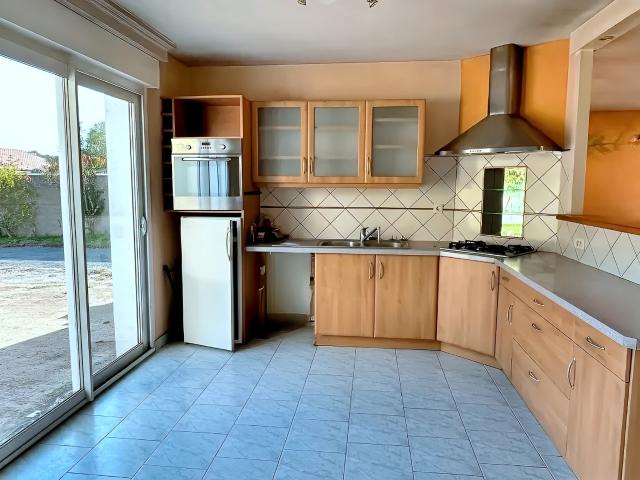 Plain pied 3/4 chambres non mitoyen sur belle parcelle