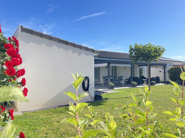 Plain pied de 2016 sans travaux, 3 chambres avec garage, proche commerces, DPE A