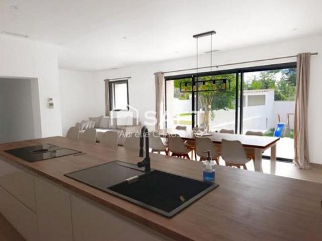 Plain pied 3 chambres garage piscine