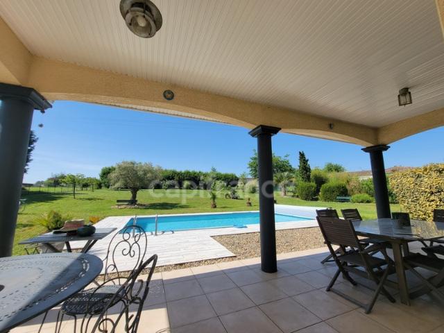 Plain pied 3 chambres · Piscine au sel · Chauffage au sol