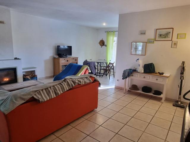 Plain pied 83m2 2ch garage piscine cabanons