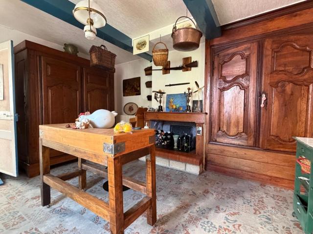 PLAISANCE 32 centre, élegante MAISON DE MAITRE XVIIIs, sans travaux, 190m2 sur 800m2 de jardin clos et paysagé, belle dépendance, chauffage central, 4chambres dont 1 au rez de chaussée, salon 44m2