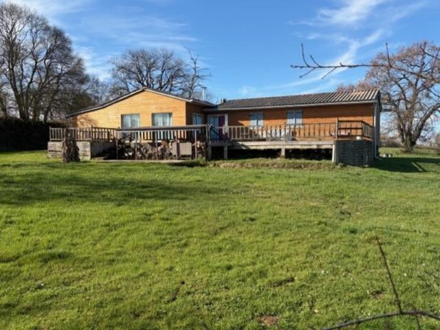 PLAISANCE 32 proche: au bout du chemin, SANS VOISIN, belle VUE, belle MAISON 174m2 économique, écologique, sur 15000m2 de terrain plat, dominant