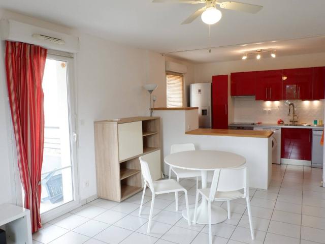 PLAISANCE DU TOUCH Apt T2 meublé avec beau balcon et parking
