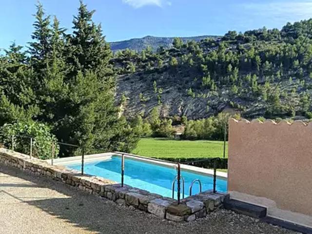 Plaisians 26170 Achat / Vente appartement 3 pièces t3 piscine terrasse