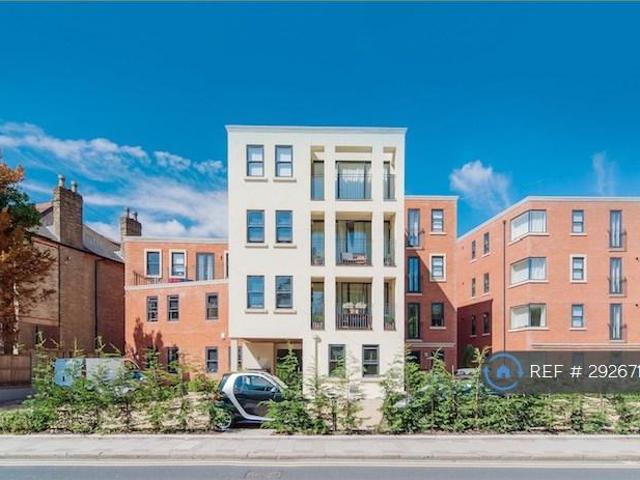 Plaistow Lane, Bromley, BR1 2 bed flat to rent £1,850 pcm £427 pw
