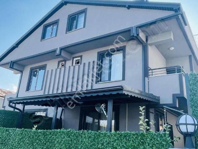 Plaj Merekeze 500 Metre Sıfır Eşyalı Kiralık Villa