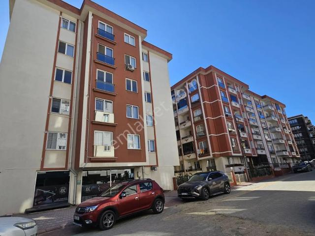 Plaja Yakın Site İçi Satılık Ara Kat 2+1