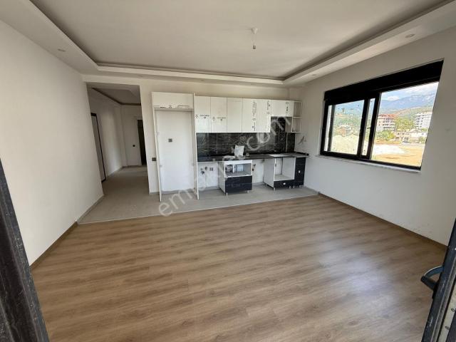 Çıplaklı Mahallesi Havuzlu Yeni Bina 2+1