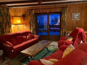 PLAMBUIT Detached house with garden for rent