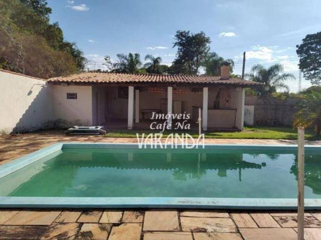 PLANA. COM 2.400M² !