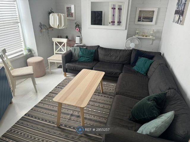 Planet Street, Cardiff CF24, 4 bed terraced house to rent, £1,850 pcm | PrimeLocation