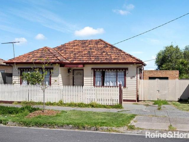 PLANING PERMIT READY FOR 2 DOUBLE STOREY DWELLINGS