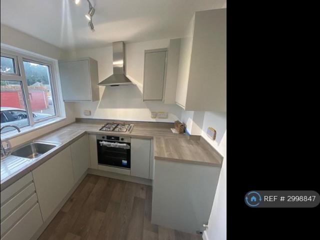 Plantation Court, Poole, BH17 2 bed flat to rent £1,195 pcm £276 pw