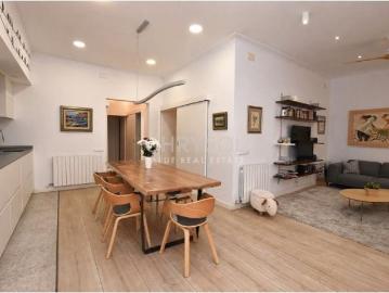 Planta baja con patio privado en La Bonanova, junto al Mercado del Putxet