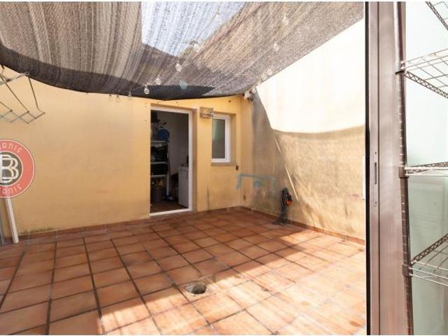 Planta baja con patio privado en Sant Llorenç dHortons