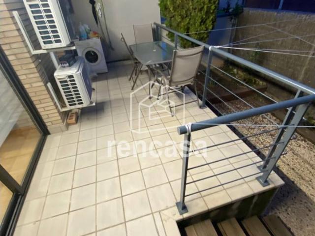 Planta Baja con terraza, zona ajardinada y piscina comunitaria