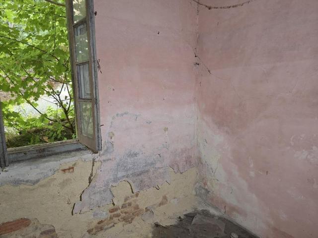 Planta baja de casa para REHABILITAR en Carbayín bajo Valdesoto – Una oportunidad al mejor precio