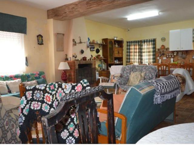 PLANTA BAJA EN VENTA CON PARCELA, LA MAGDALENA