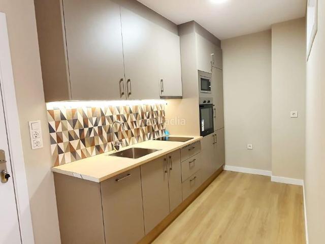 Planta baja en venta en Tapia de Casariego. BAJO EXTERIOR COMPLETAMENTE REFORMADO EN TAPIA DE CASARIEGO 2 PLAZAS DE GARAJE INCLUIDAS. Plantas bajas Tapia de.