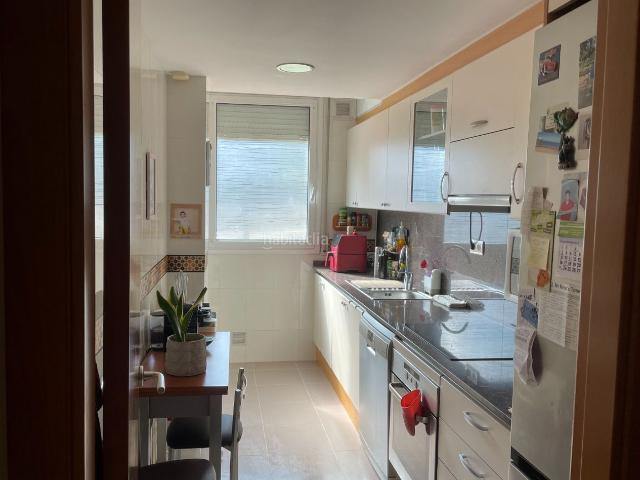 Planta baja en venta en Terrassa, La Maurina. Bajo con altura de 1º de 2002 85m. De particular. Plantas bajas.
