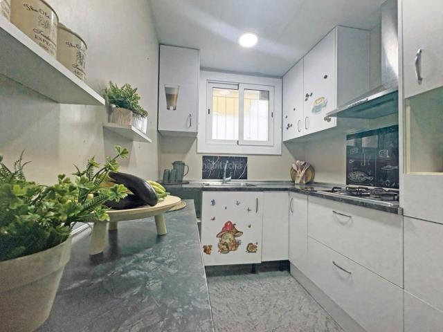 Planta baja en venta en Terrassa, La Maurina. PISO EXTERIOR EN PLANTA BAJA CON GRAN PATIO PRIVADO EN TERRASSA. Plantas bajas.