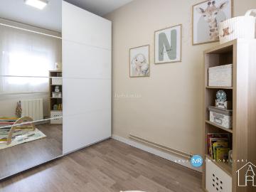 Planta baja en venta en Terrassa, Les Arenes La Grípia Can Montllor. Encanto y privacidad en planta baja con entrada independiente. Plantas bajas.