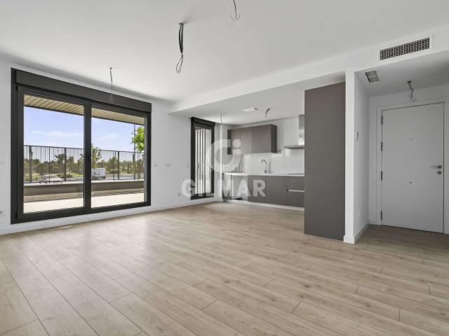 Planta baja en venta en Tomares, Aljamar. Se ofrece una de las viviendas mejor ubicadas del prestigioso Residencial Altos del Aire Mistral, una de las promociones de obra n. Plantas bajas.