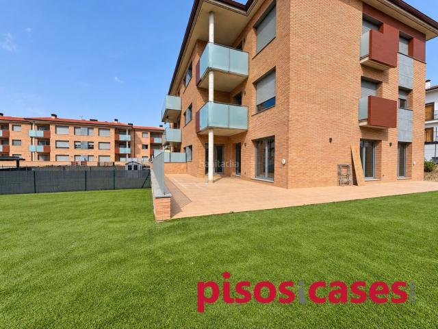 Planta baja en venta en Tona. Fantàstica planta baixa. Plantas bajas.