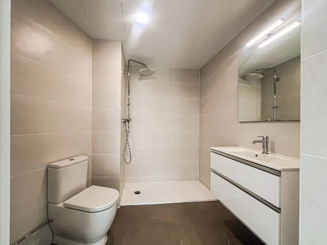 Planta baja en Venta en Vallirana