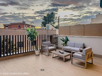 Planta baja en Venta en Vallirana