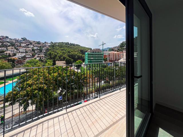 Planta baja en venta en Vallirana. Obra nueva en Vallirana. Plantas bajas.