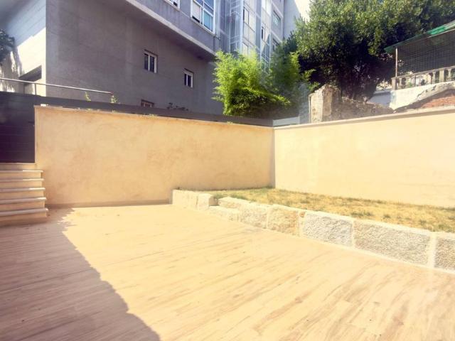 Planta baja en Venta en A Carballeira